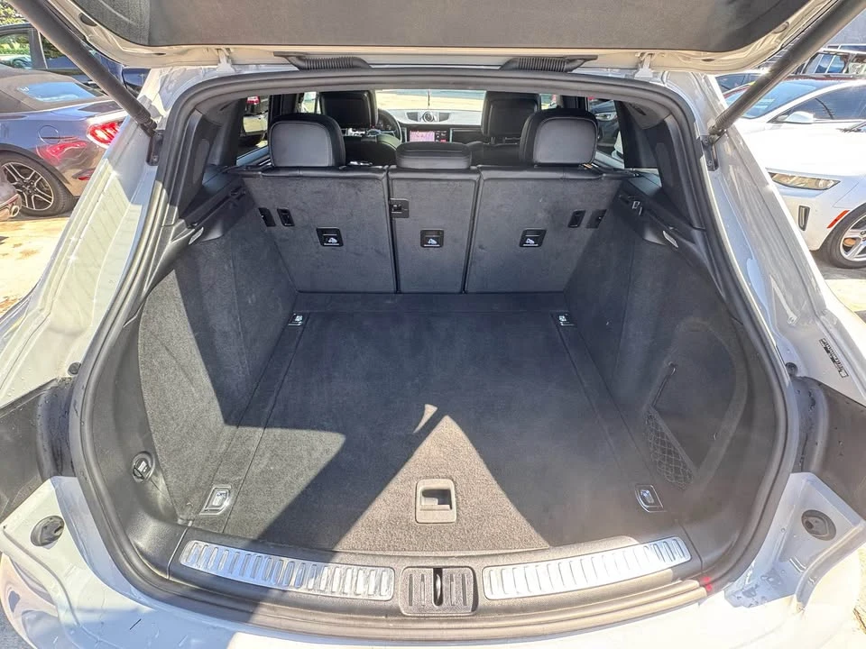 2021 Porsche Macan - Image 18 of 18