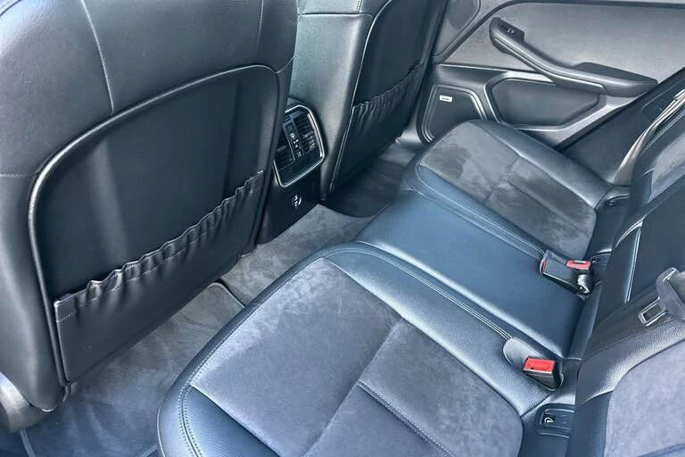 2021 Porsche Macan - Image 11 of 19