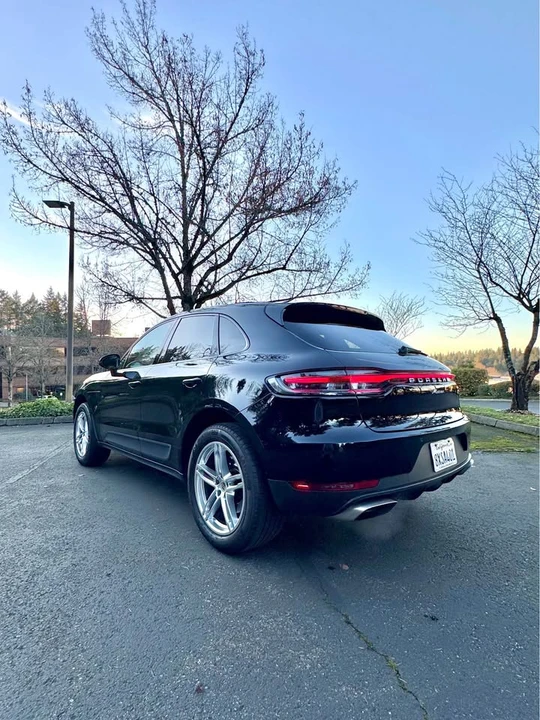 2021 Porsche Macan - Image 6 of 11