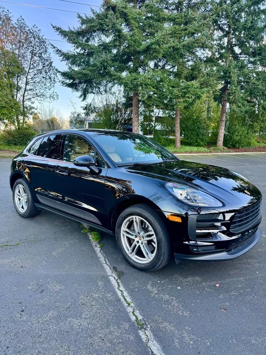 2021 Porsche Macan - Image 2 of 11
