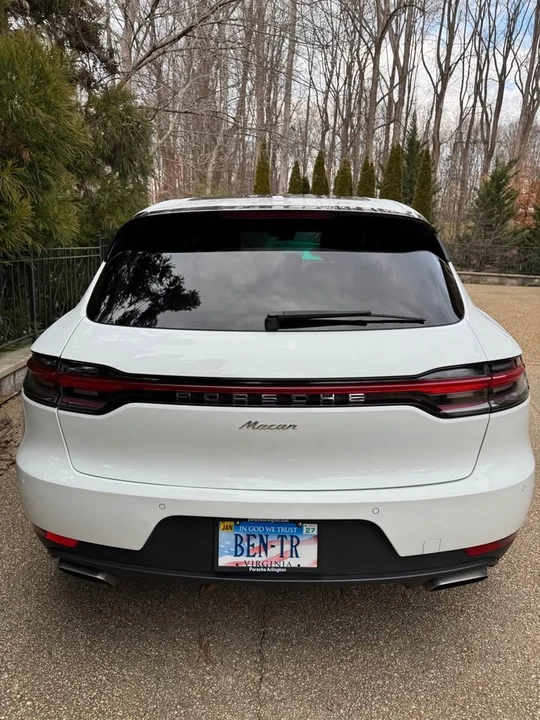 2021 Porsche Macan - Image 2 of 8