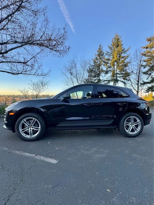 2021 Porsche Macan - Image 4 of 11