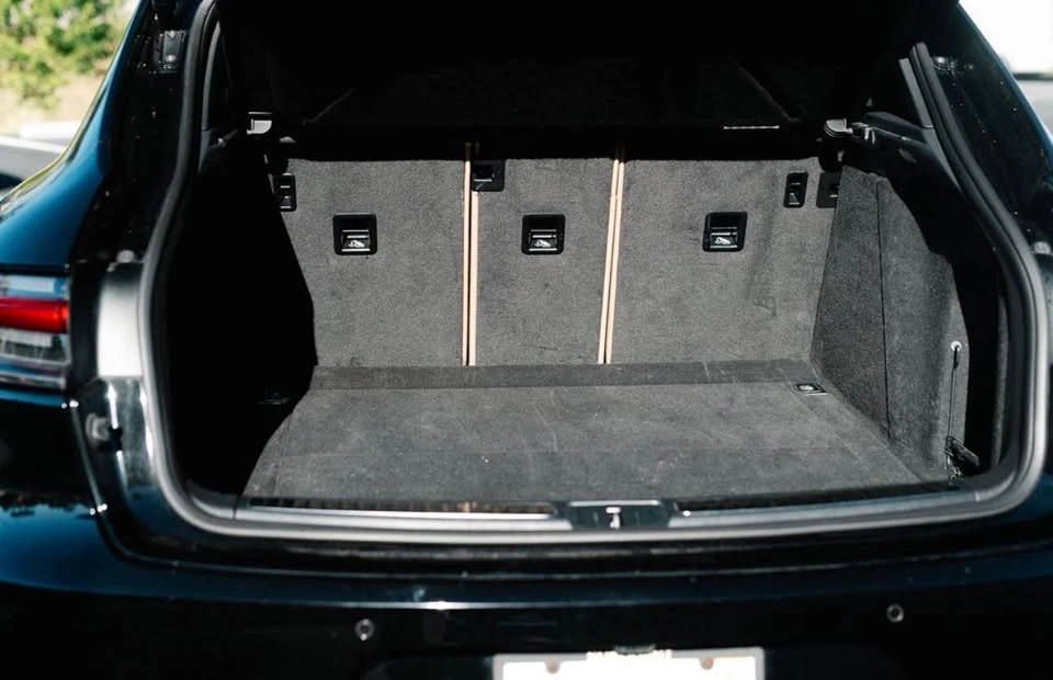 2021 Porsche Macan - Image 7 of 20