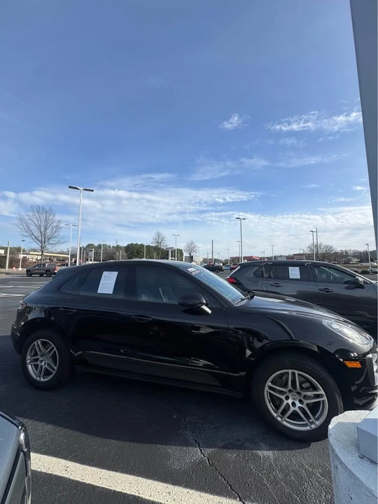 2021 Porsche Macan - Image 2 of 7