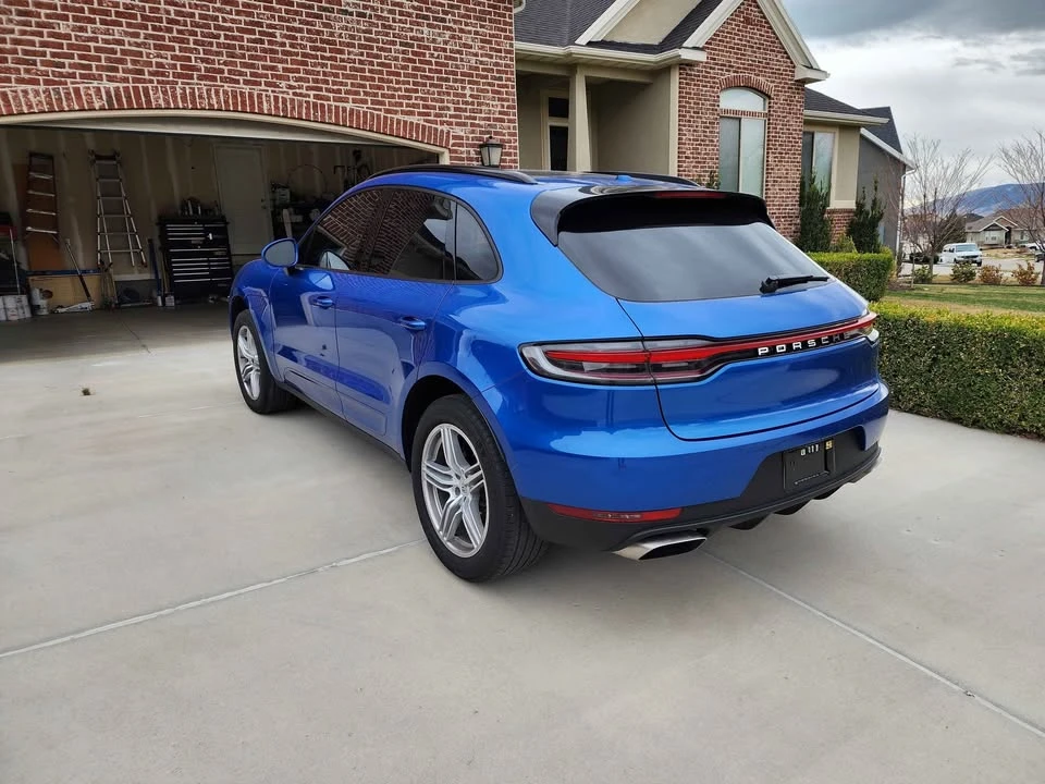 2021 Porsche Macan - Image 2 of 10