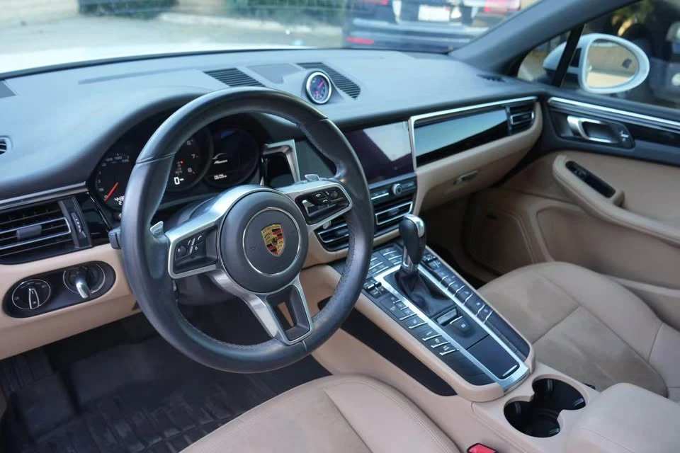2021 Porsche Macan - Image 5 of 9