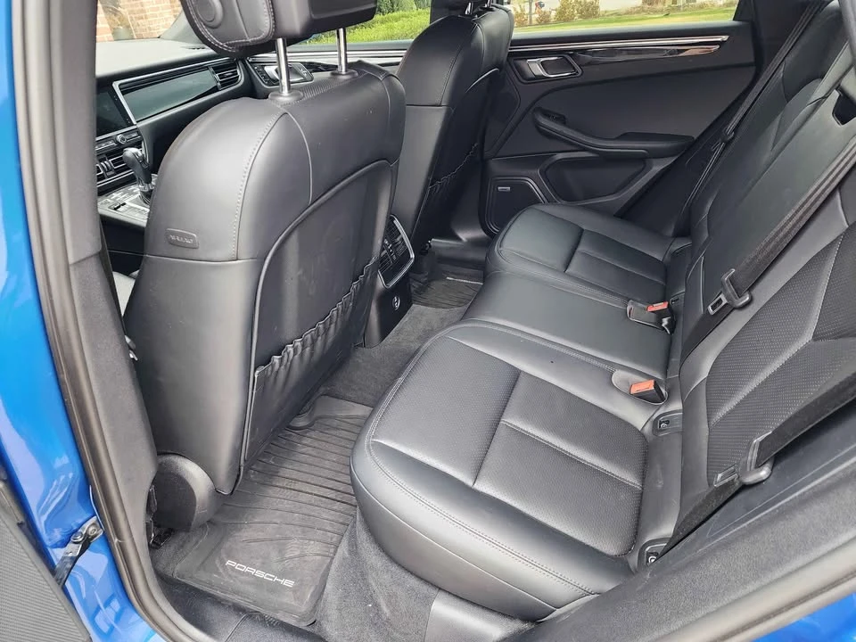 2021 Porsche Macan - Image 6 of 10