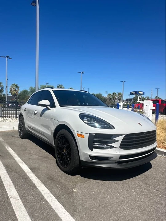 2021 Porsche Macan - Image 10 of 11