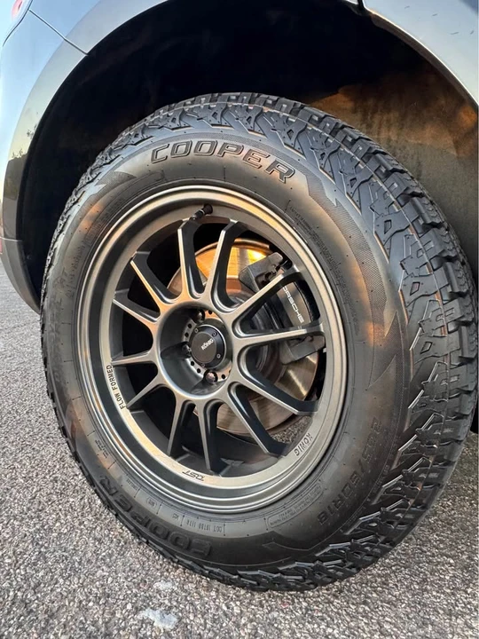 2021 Porsche Macan - Image 11 of 12