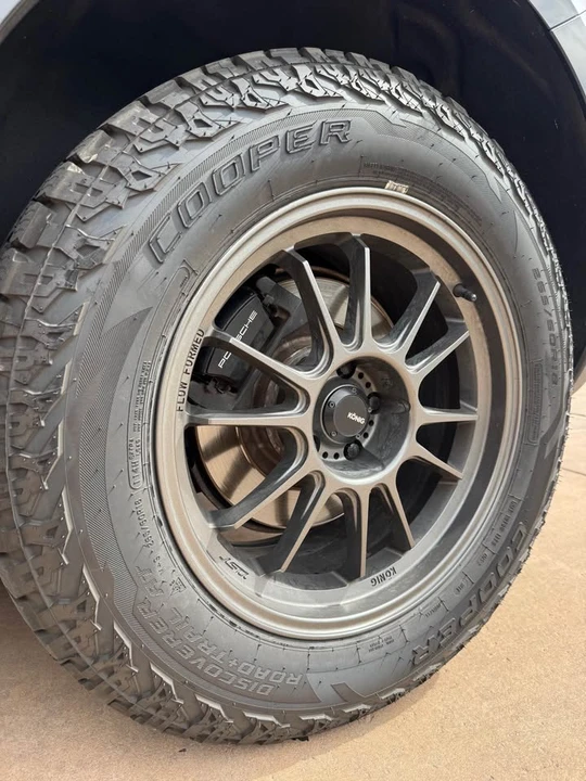 2021 Porsche Macan - Image 8 of 12