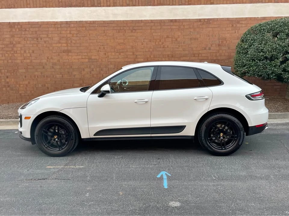 2021 Porsche Macan - Image 2 of 19