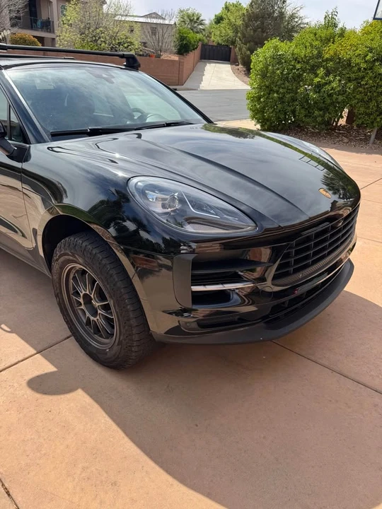 2021 Porsche Macan - Image 3 of 12