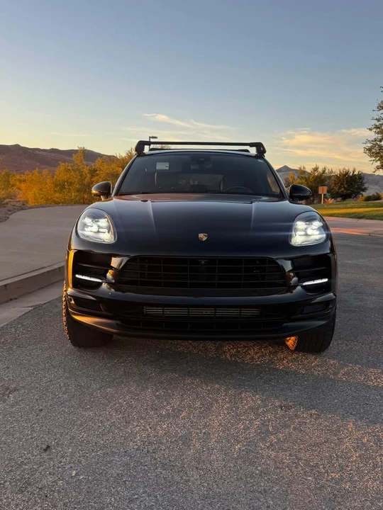 2021 Porsche Macan - Image 12 of 12