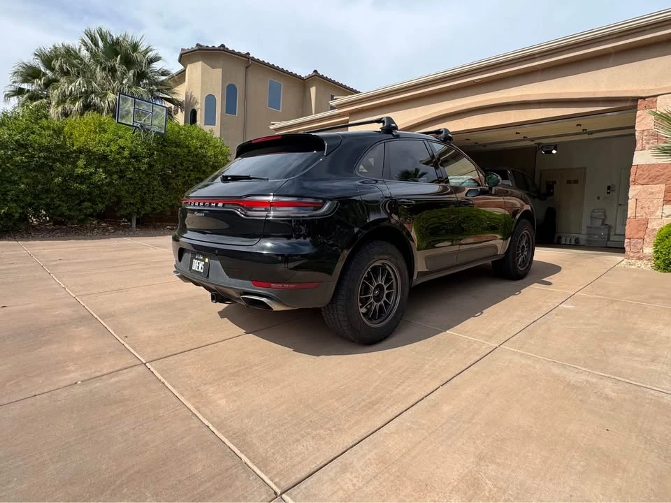 2021 Porsche Macan - Image 5 of 12