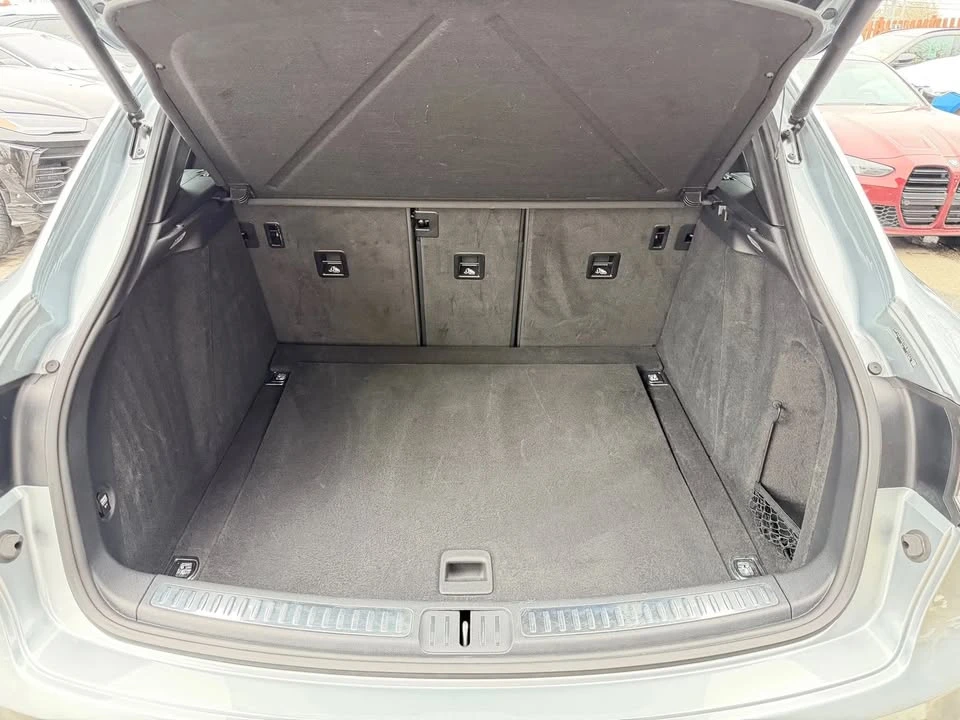 2021 Porsche Macan - Image 7 of 9