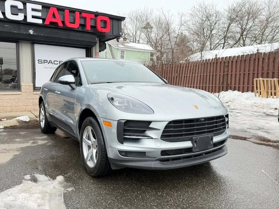 2021 Porsche Macan - Image 3 of 9