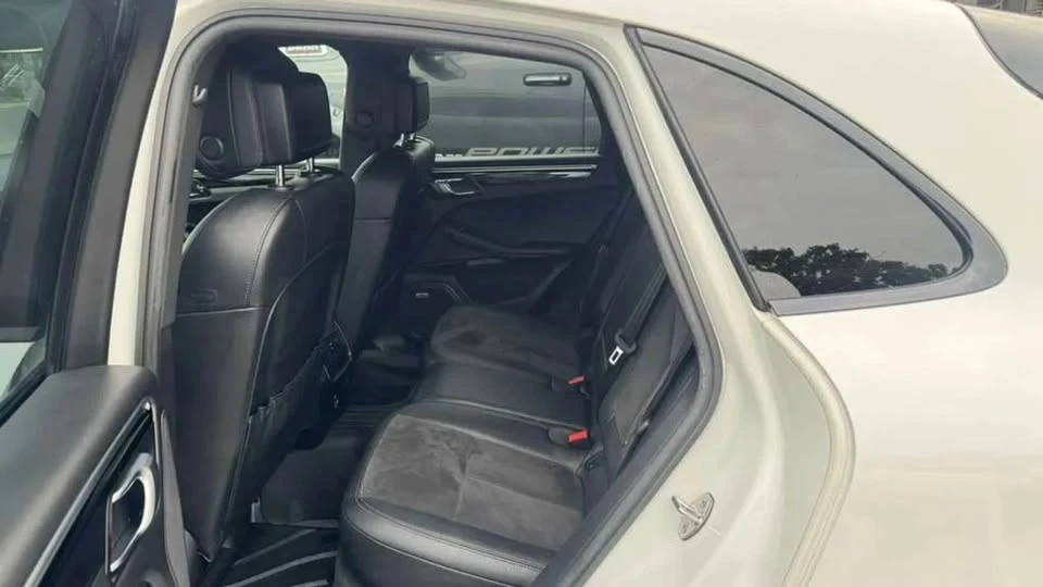 2021 Porsche Macan - Image 9 of 15