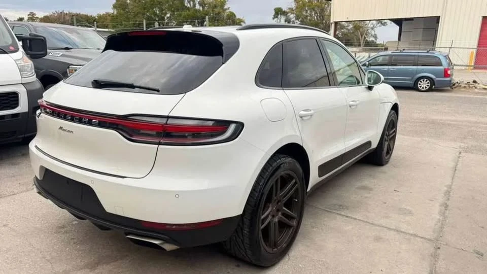 2021 Porsche Macan - Image 4 of 15