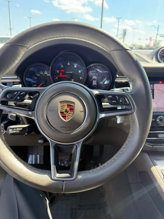 2021 Porsche Macan - Image 7 of 11