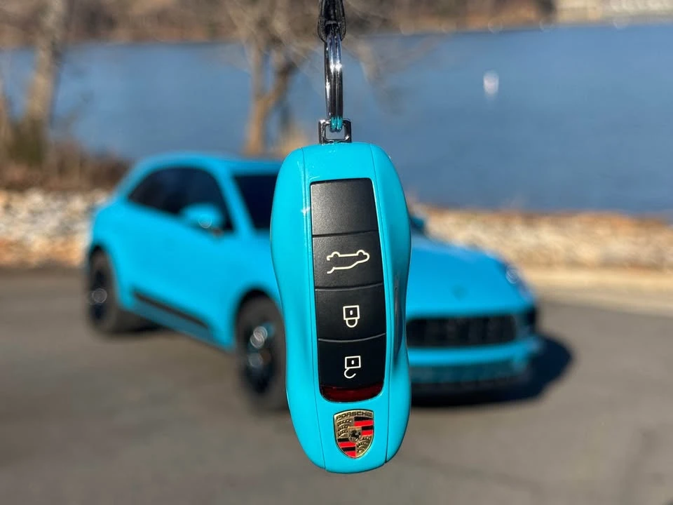 2021 Porsche Macan T - Image 18 of 20
