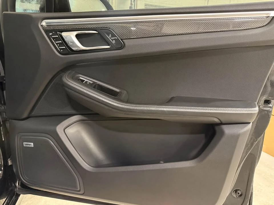 2021 Porsche Macan Turbo - Image 10 of 15