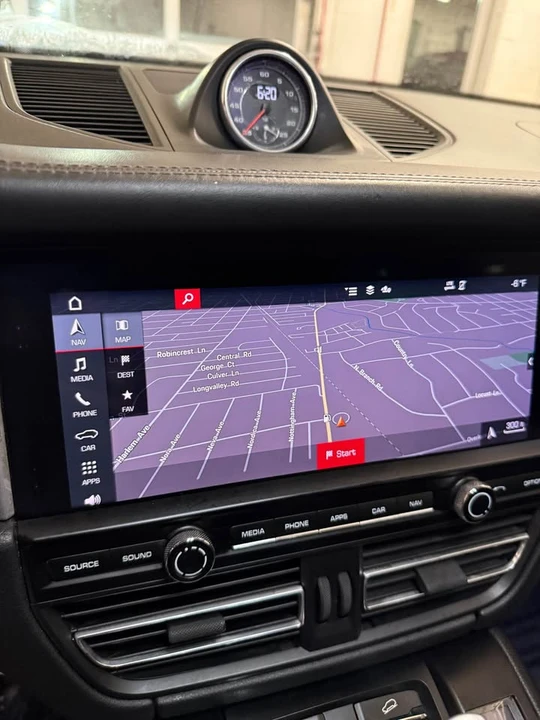 2021 Porsche Macan Turbo - Image 7 of 15