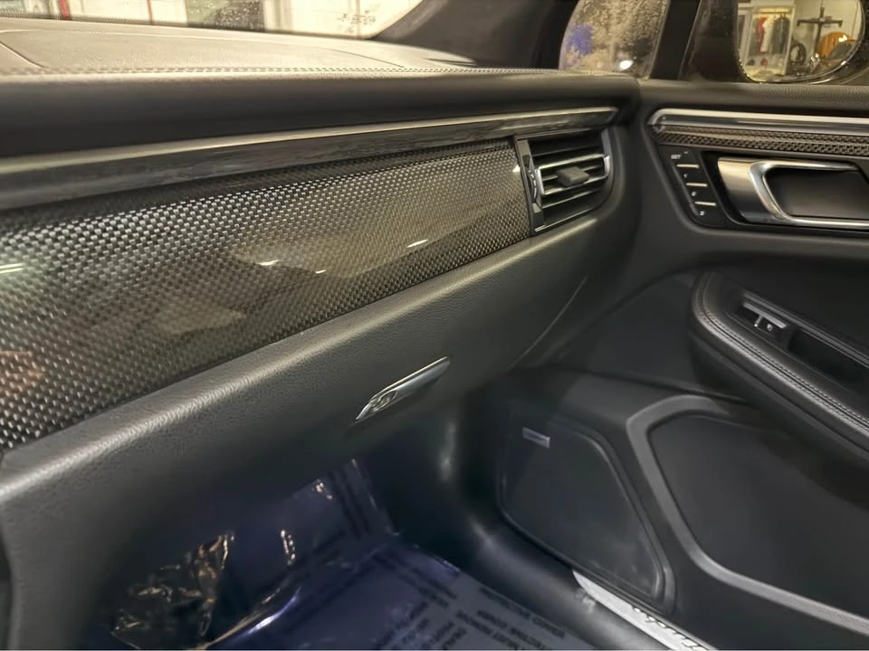 2021 Porsche Macan Turbo - Image 9 of 15