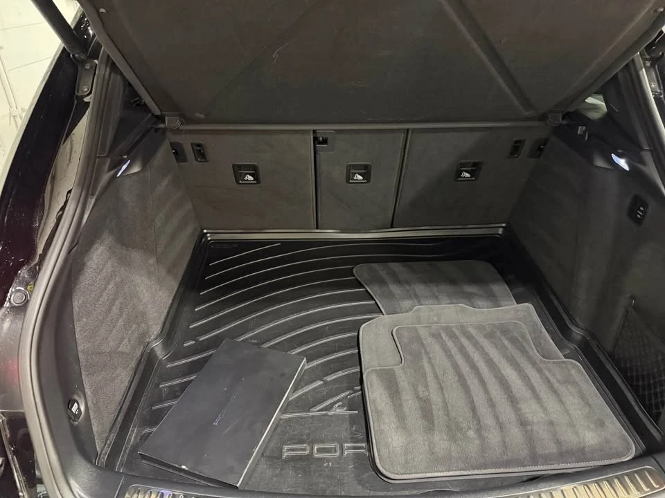 2021 Porsche Macan Turbo - Image 13 of 15