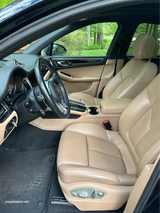 2021 Porsche Macan Turbo - Image 4 of 7