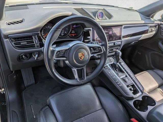 2021 Porsche Macan - Image 9 of 17