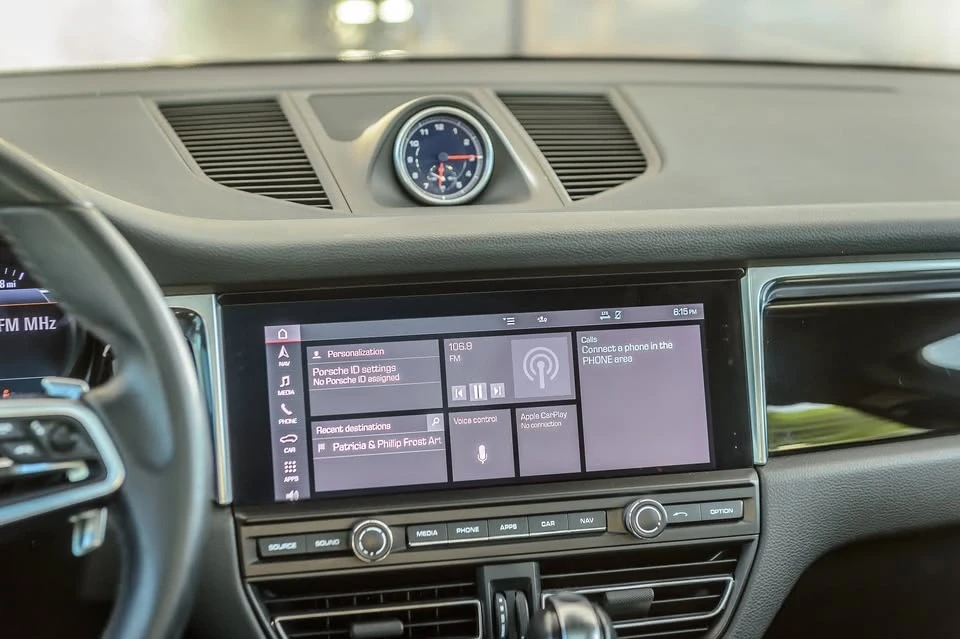 2021 Porsche Macan - Image 8 of 20