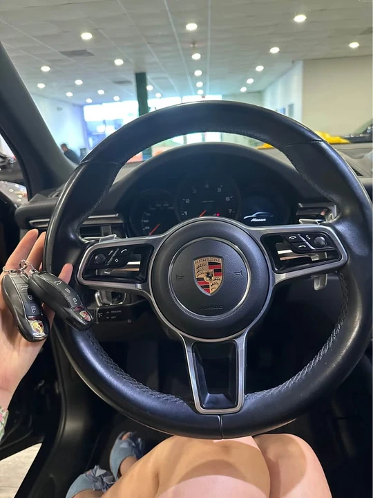 2021 Porsche Macan - Image 3 of 8