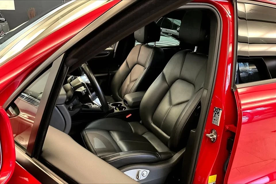 2021 Porsche Macan - Image 4 of 17