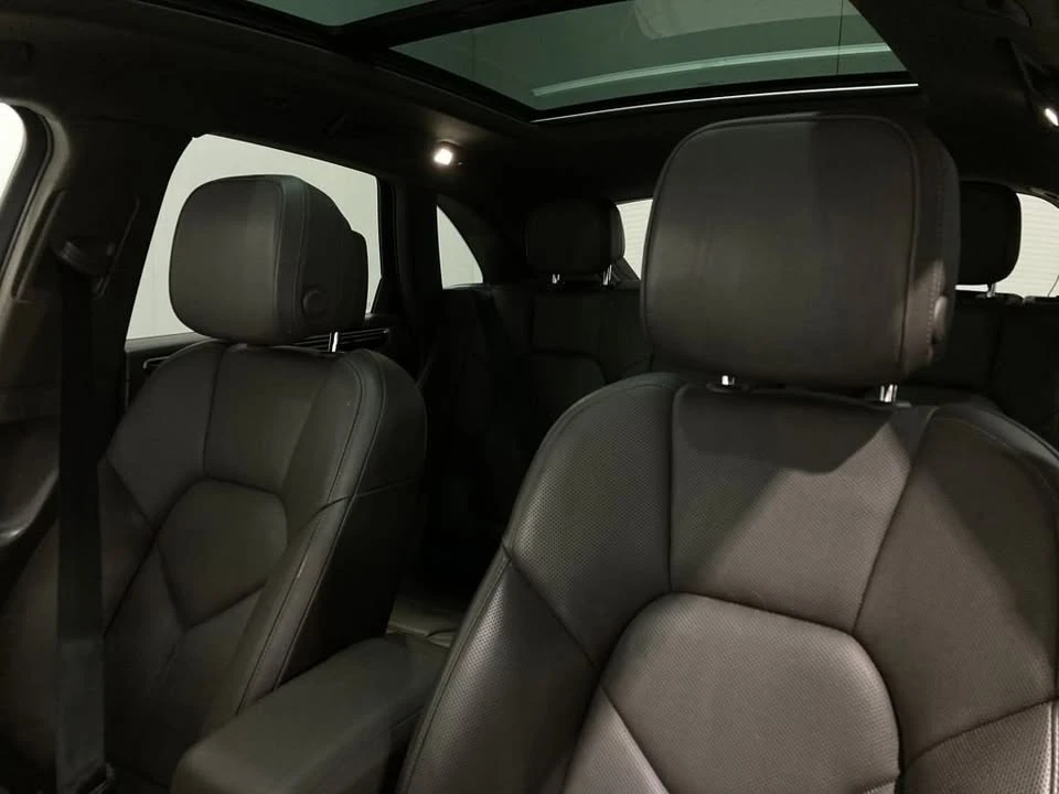 2021 Porsche Macan - Image 10 of 20