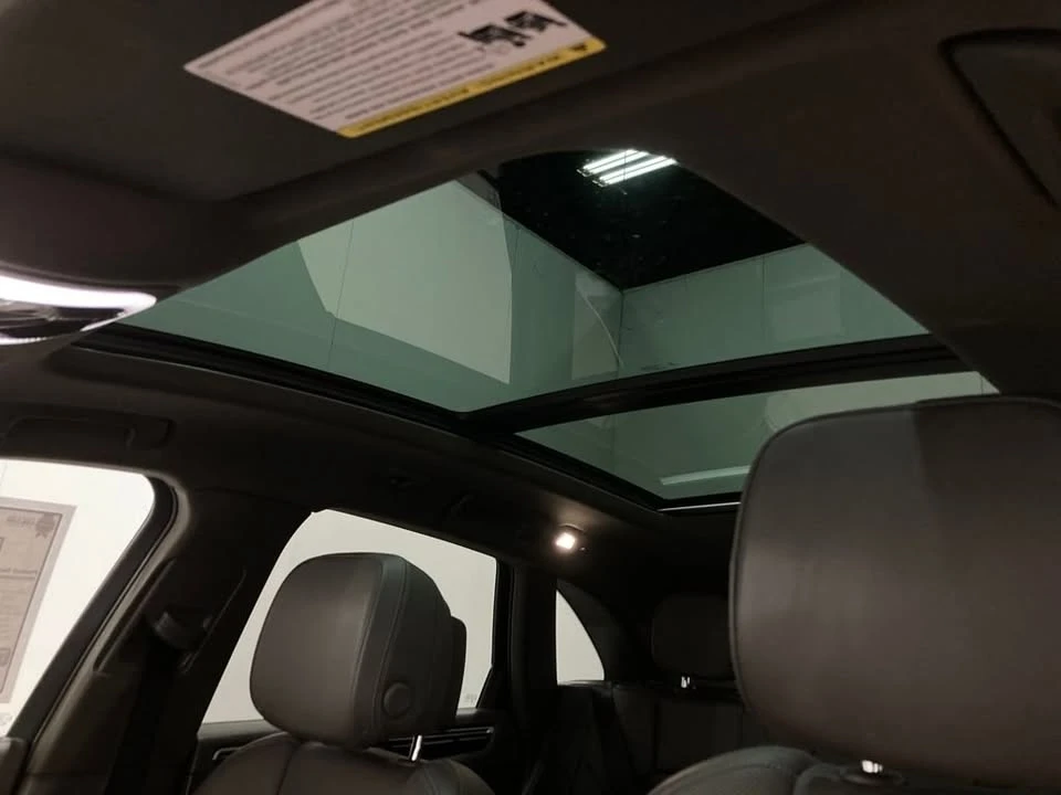 2021 Porsche Macan - Image 11 of 20