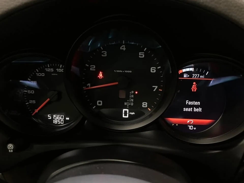 2021 Porsche Macan - Image 15 of 20