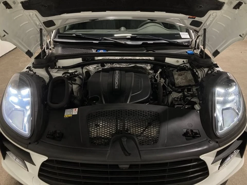 2021 Porsche Macan - Image 8 of 20