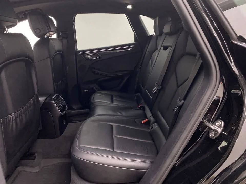 2021 Porsche Macan - Image 14 of 18