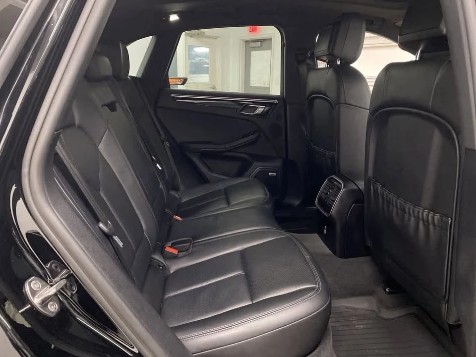 2021 Porsche Macan - Image 15 of 18