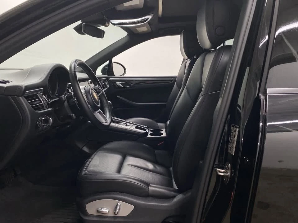 2021 Porsche Macan - Image 11 of 18