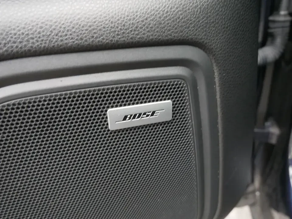 2021 Porsche Macan - Image 9 of 18
