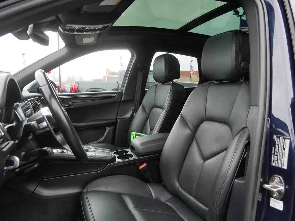 2021 Porsche Macan - Image 6 of 18