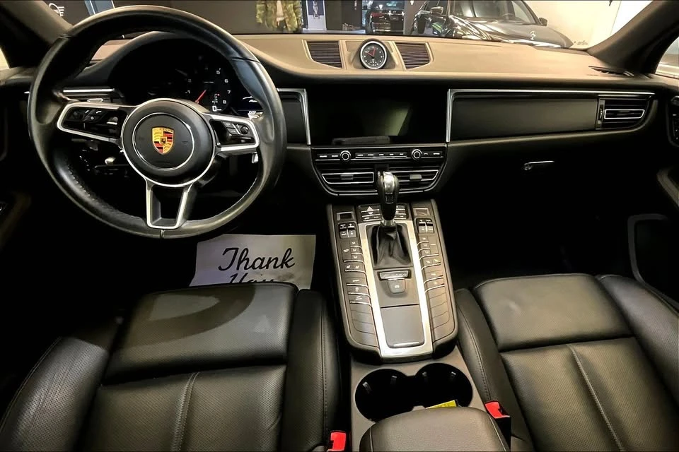 2021 Porsche Macan - Image 10 of 20