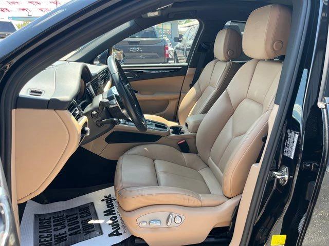 2021 Porsche Macan - Image 7 of 19