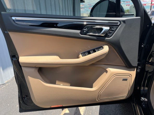 2021 Porsche Macan - Image 5 of 19