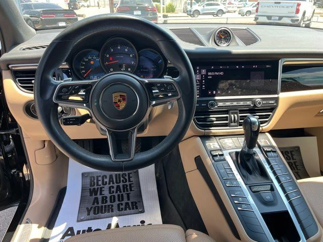 2021 Porsche Macan - Image 11 of 19