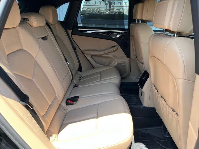 2021 Porsche Macan - Image 10 of 19