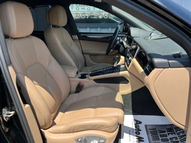 2021 Porsche Macan - Image 9 of 19
