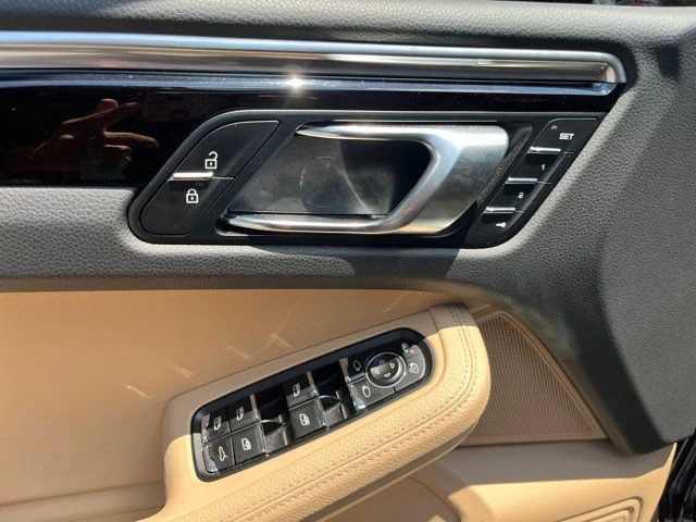 2021 Porsche Macan - Image 6 of 19