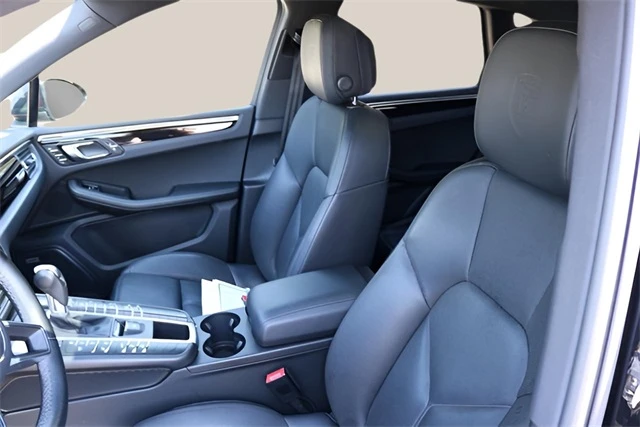 2021 Porsche Macan - Image 6 of 16